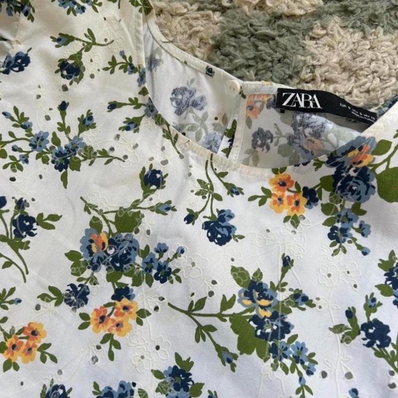 Zara White Floral Ruffle Tiered Mini Dress sz Small - Picture 5 of 7